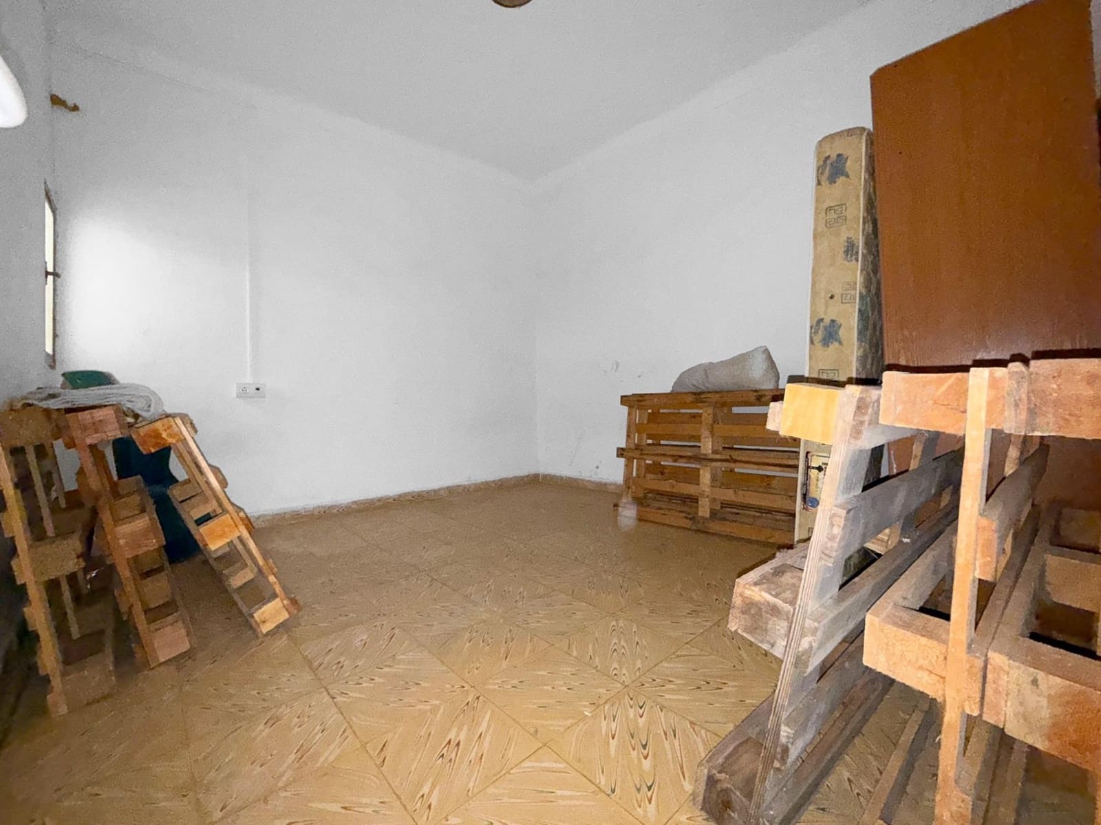 6 bedroom Terraced Villa for sale in Macael - € 38,000 (Ref: 9435148)