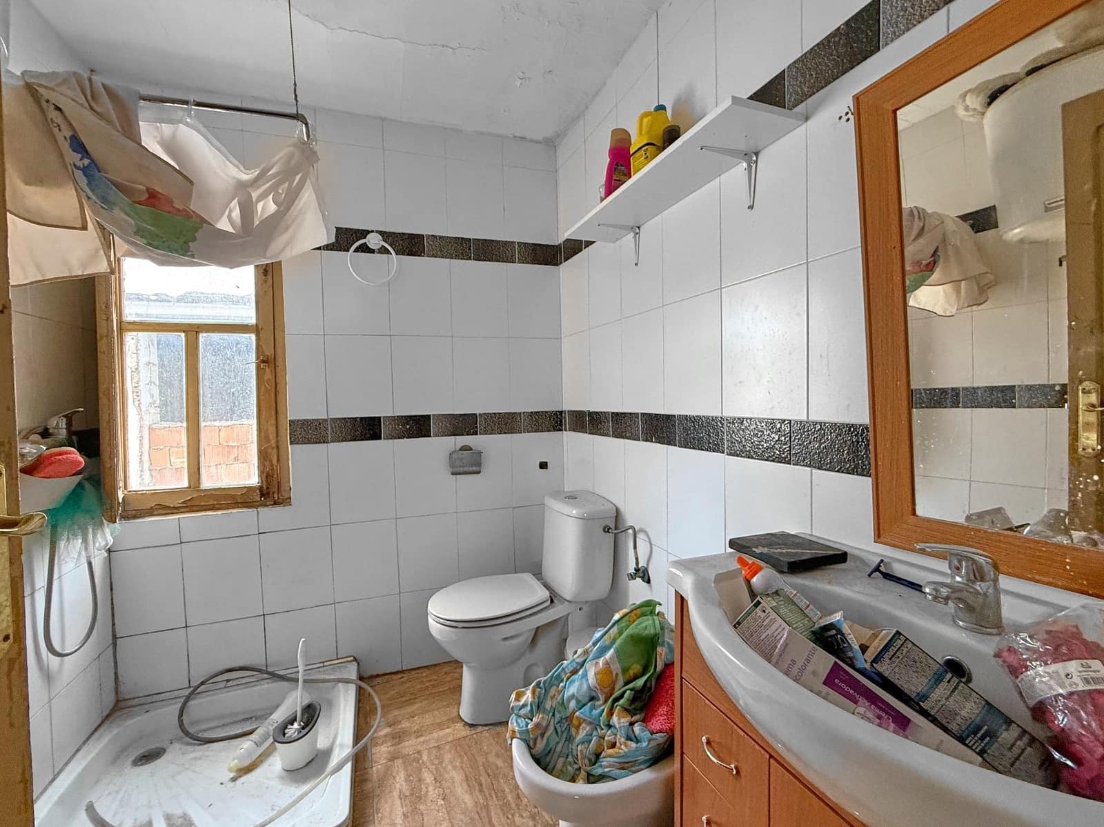 6 bedroom Terraced Villa for sale in Macael - € 38,000 (Ref: 9435148)