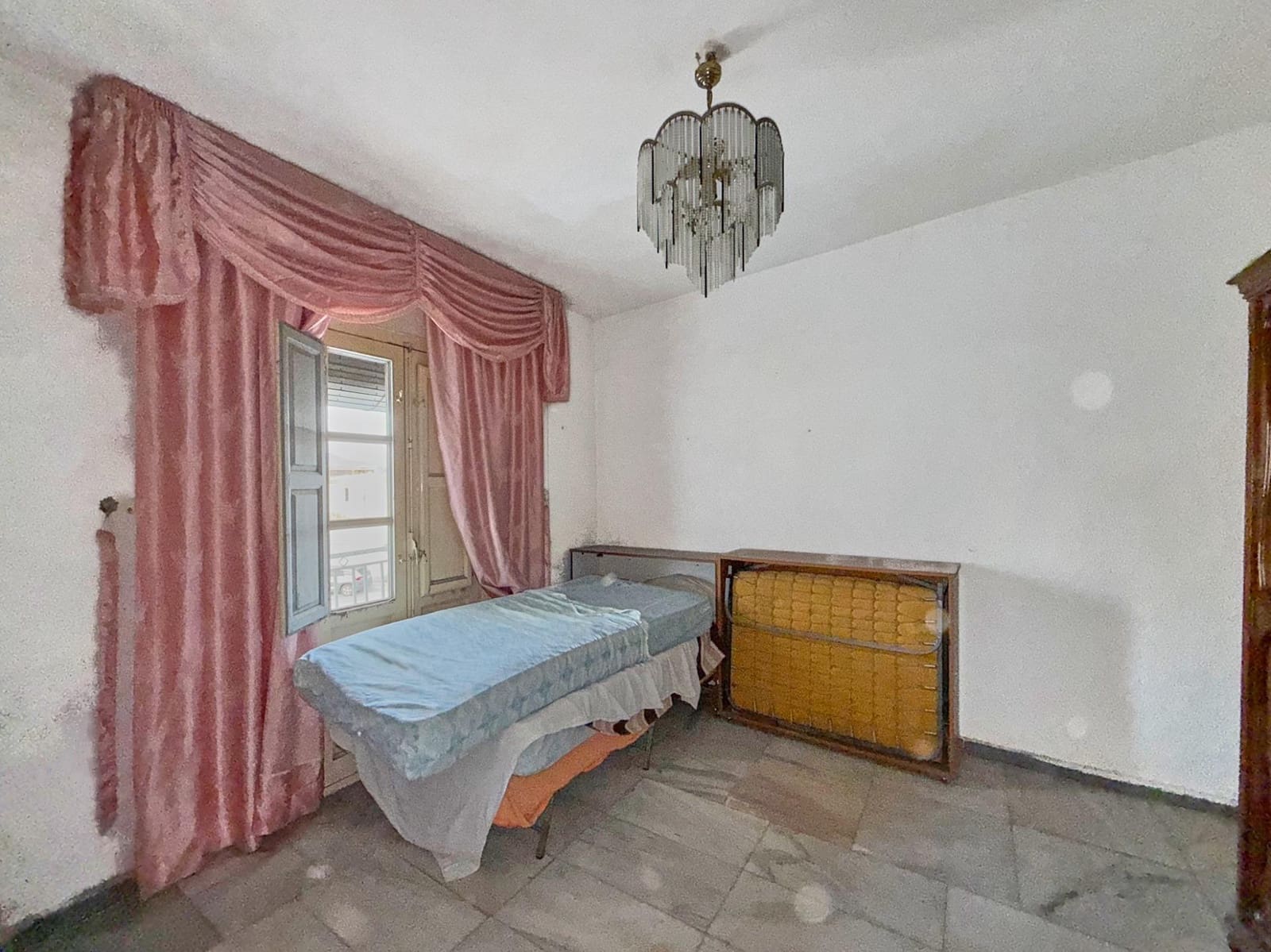 4 slaapkamer Appartement te koop in Macael - € 60.000 (Ref: 9616025)