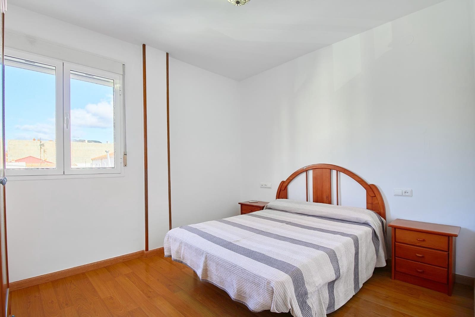 4 bedroom Flat for sale in Olula del Rio - € 145,000 (Ref: 9686590)