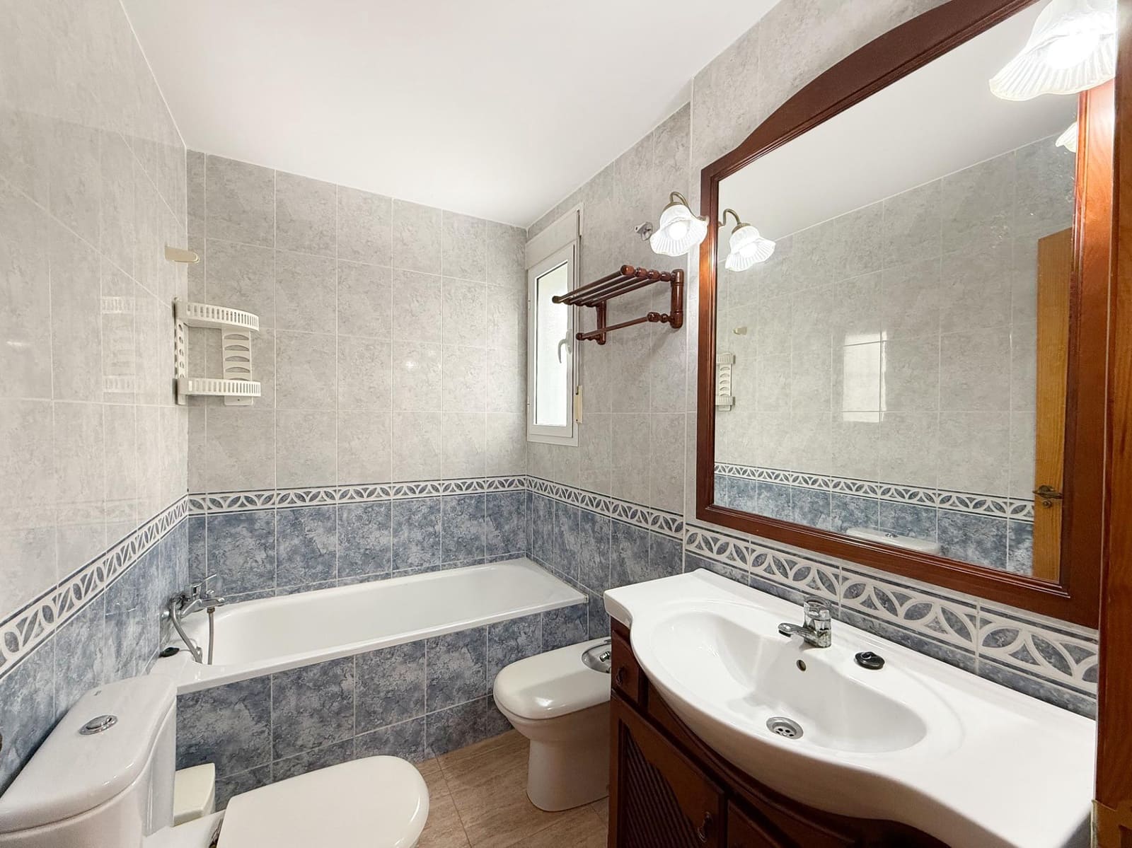 4 bedroom Flat for sale in Olula del Rio - € 145,000 (Ref: 9686590)