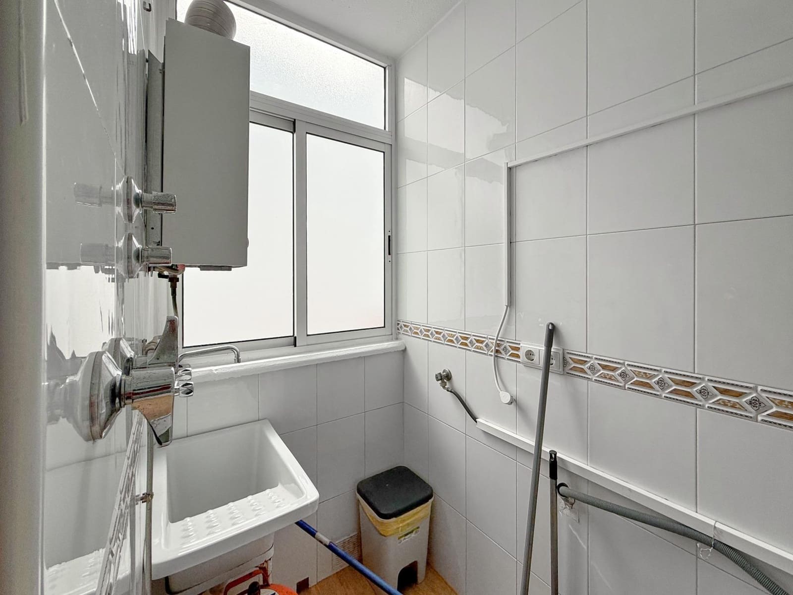 4 bedroom Flat for sale in Olula del Rio - € 145,000 (Ref: 9686590)