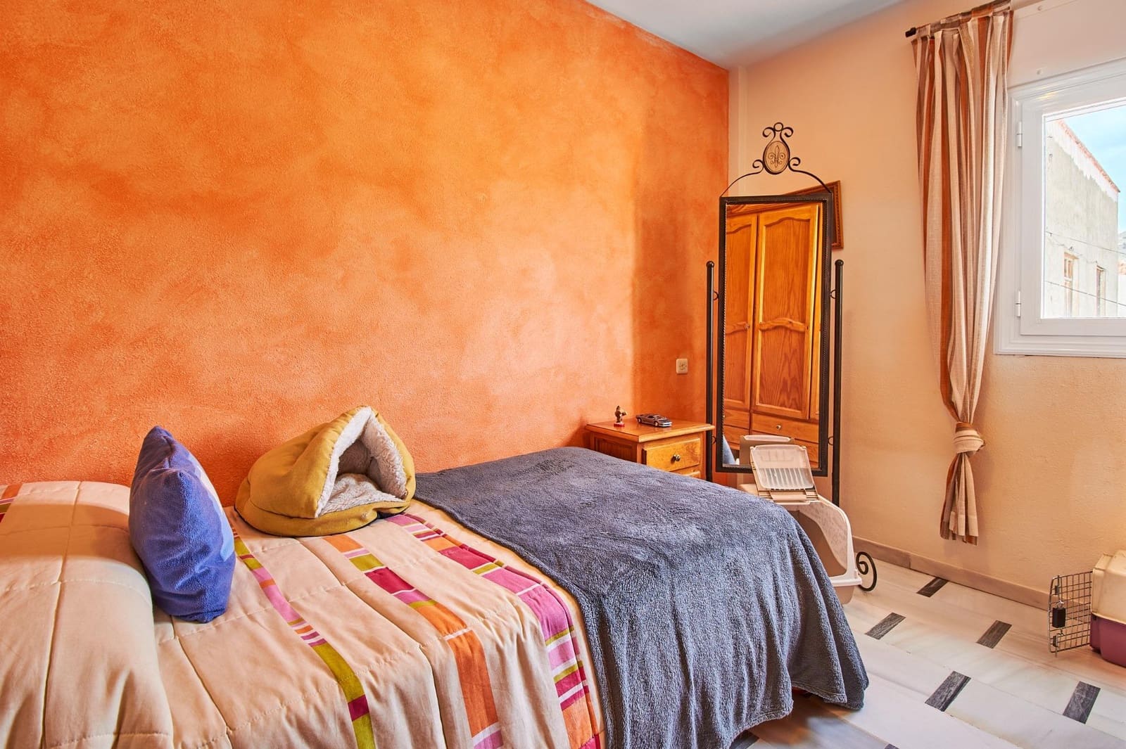 4 bedroom Flat for sale in Macael - € 75,000 (Ref: 9806584)