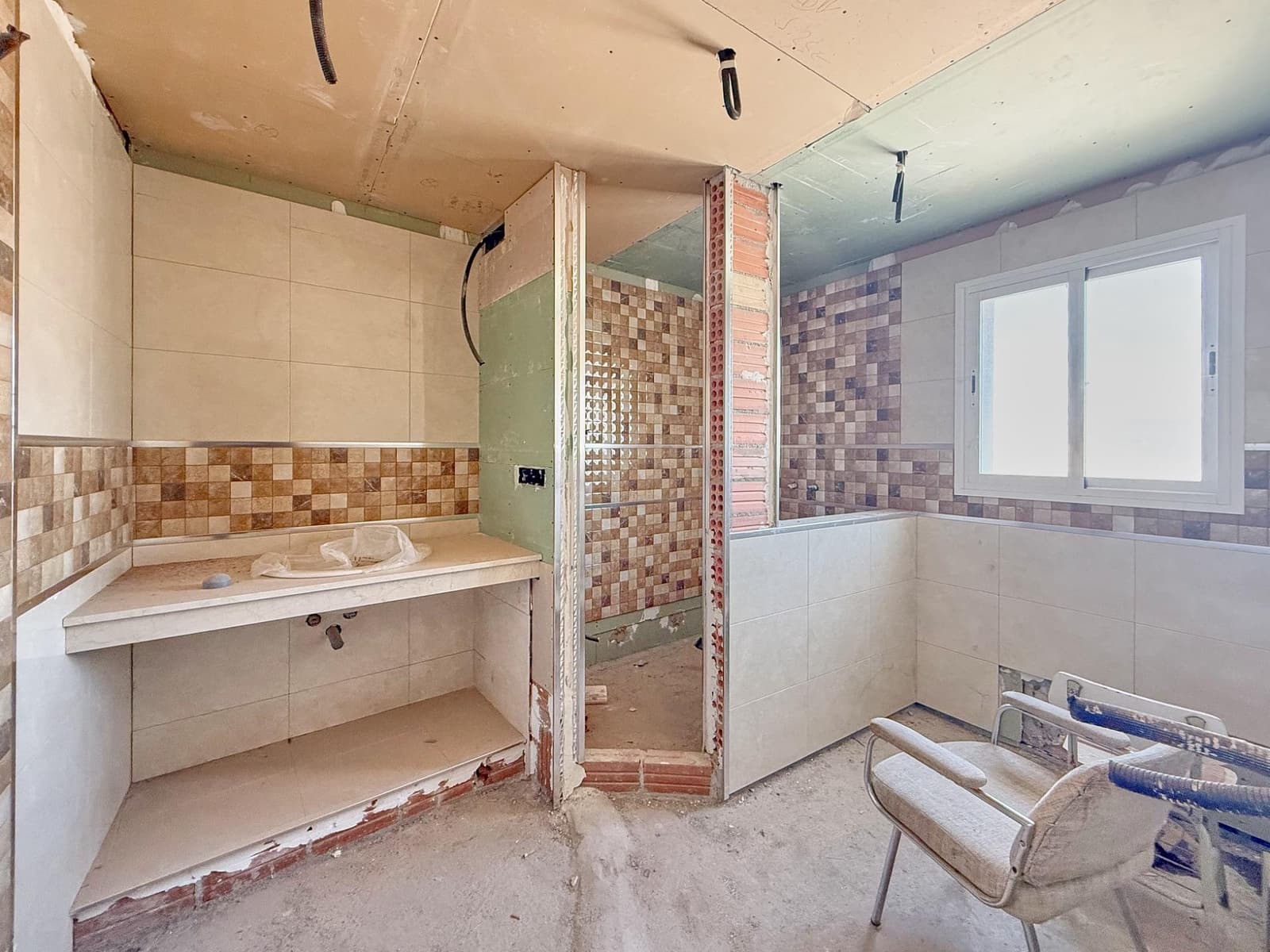 5 bedroom Terraced Villa for sale in Tijola - € 37,000 (Ref: 9918628)