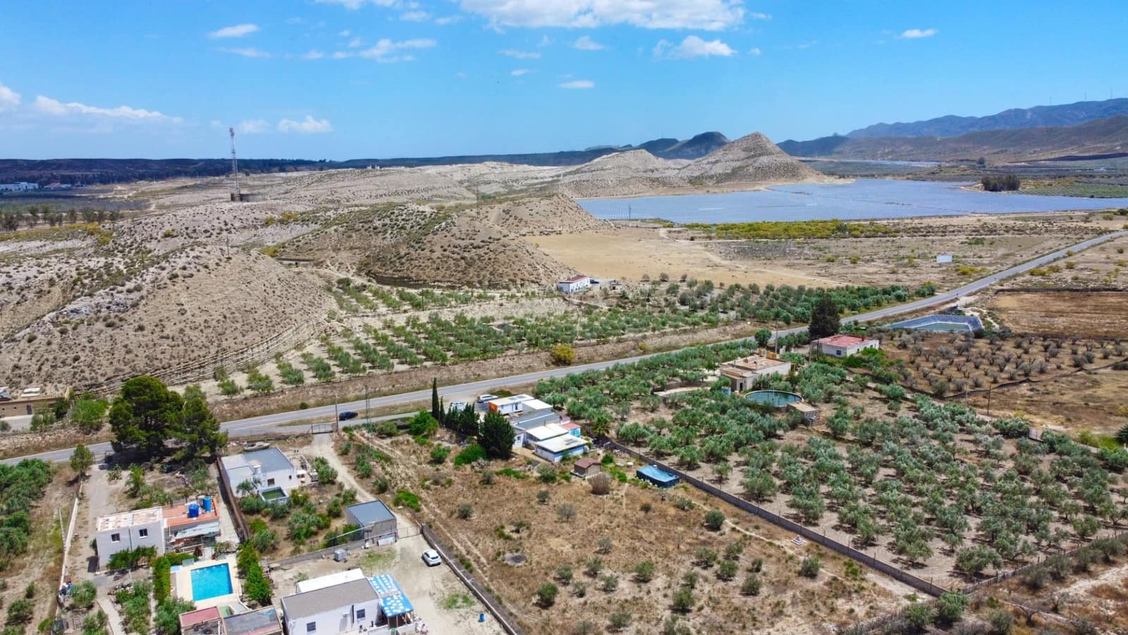 5 bedroom Finca/Country House for sale in Tabernas with garage - € 299,950 (Ref: 9918629)