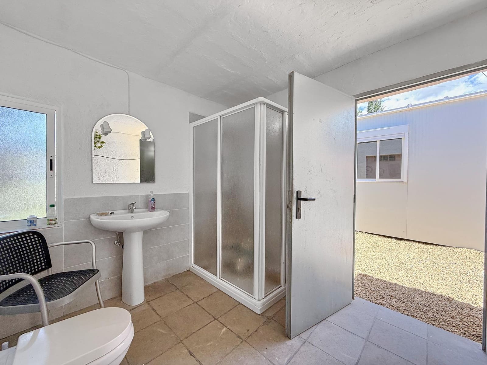 5 bedroom Finca/Country House for sale in Tabernas with garage - € 299,950 (Ref: 9918629)
