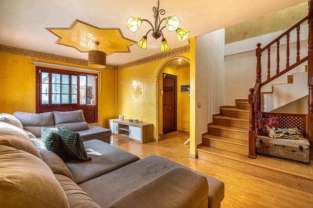 4 sovrum Villa till salu i El Medano, Granadilla de Abona med garage - 485 000 € (Ref: 9234863)