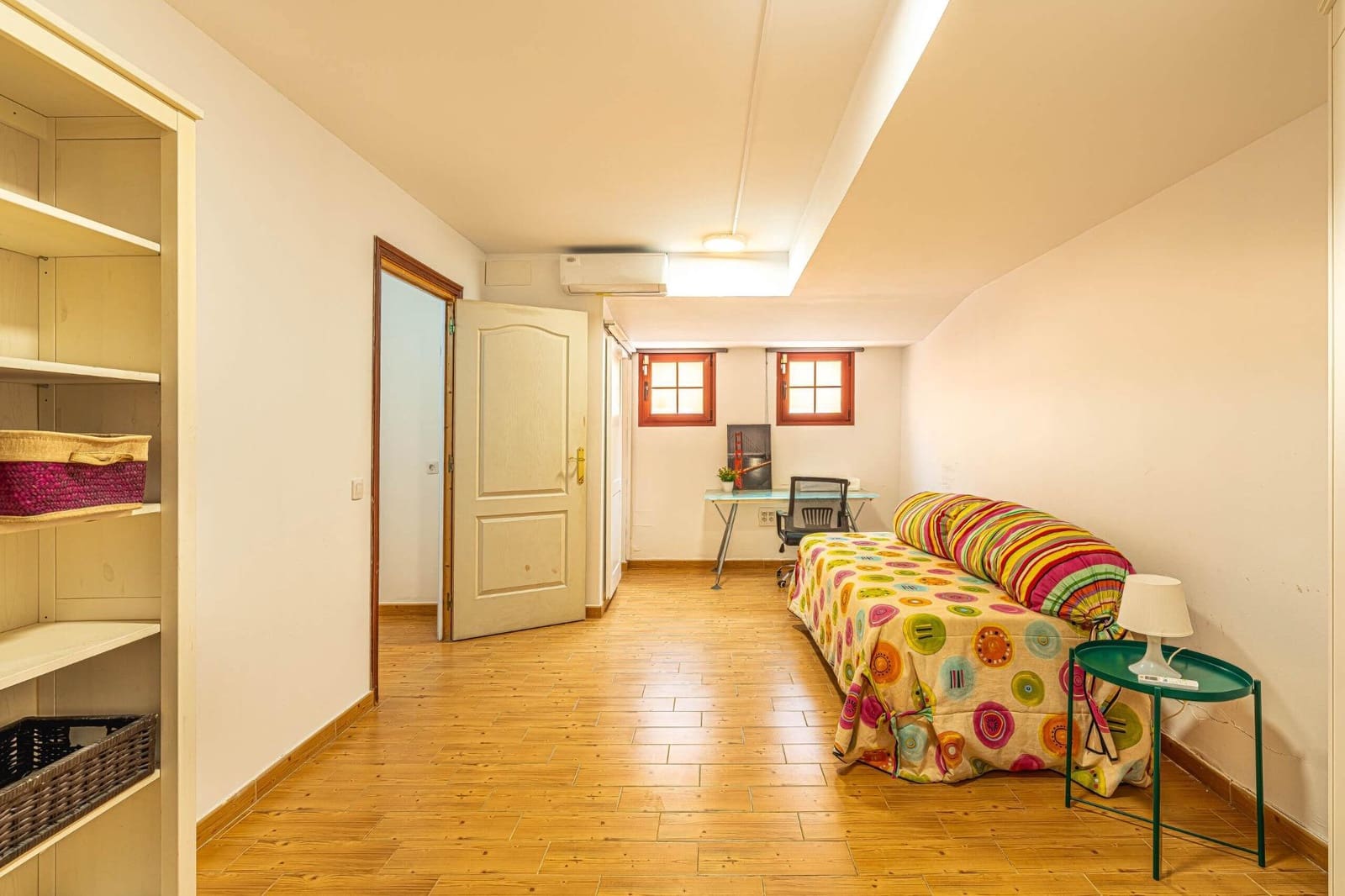 4 bedroom Villa for sale in El Medano with garage - € 485,000 (Ref: 9234863)