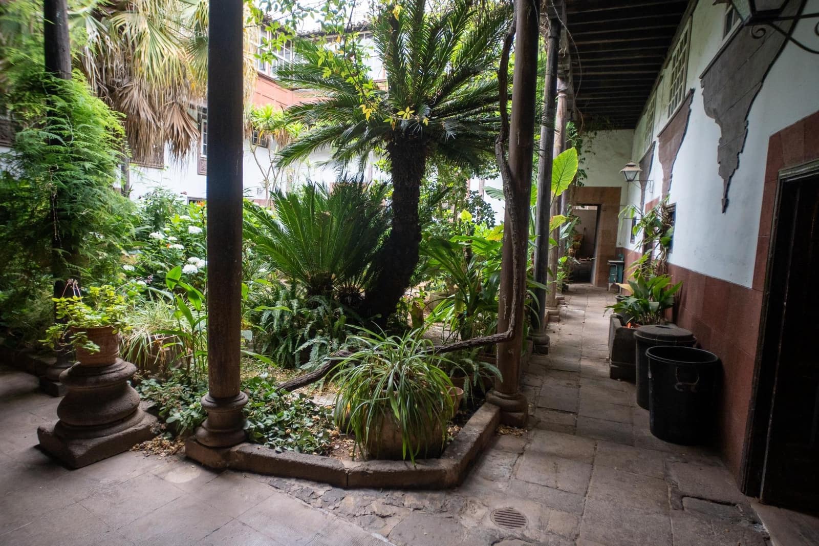 30 soverom Hus til salgs i San Cristobal de La Laguna med garasje - € 1 940 000 (Ref: 9234871)