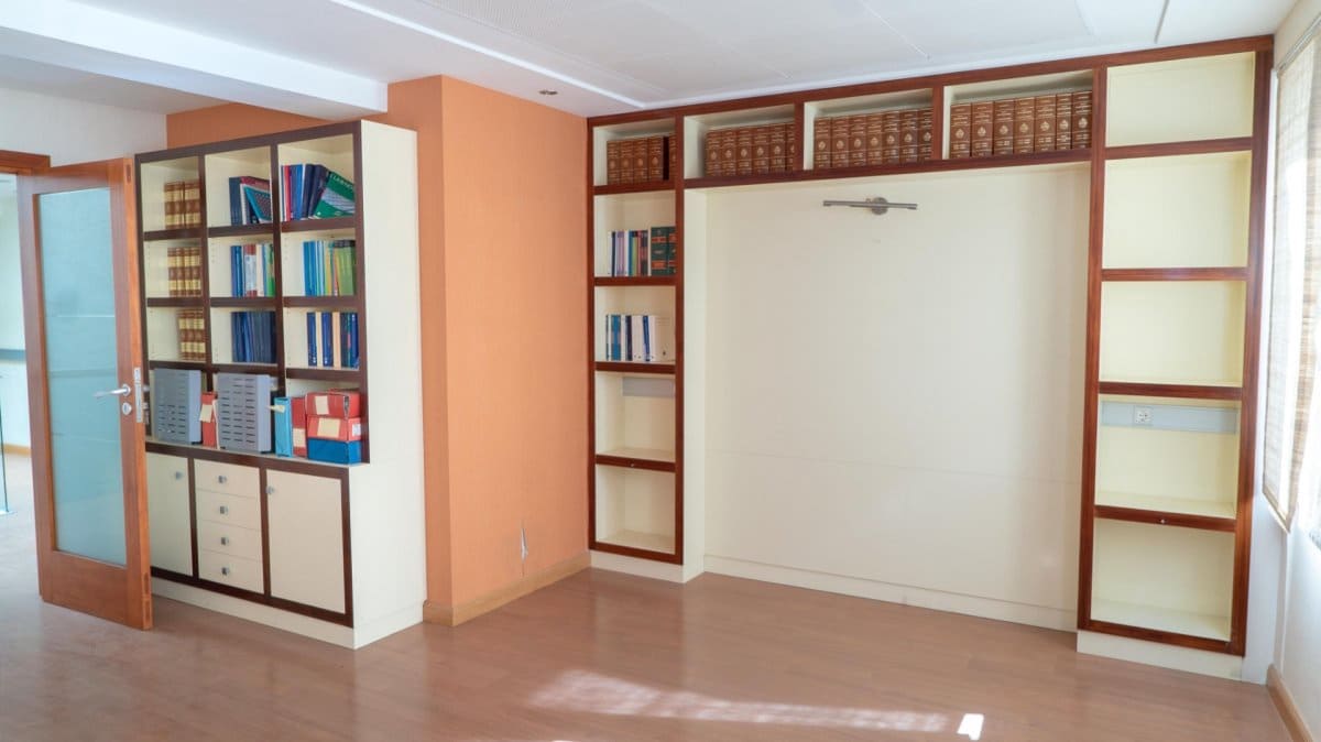 Erhverv til salg i San Cristobal de La Laguna - € 995.000 (Ref: 9234872)