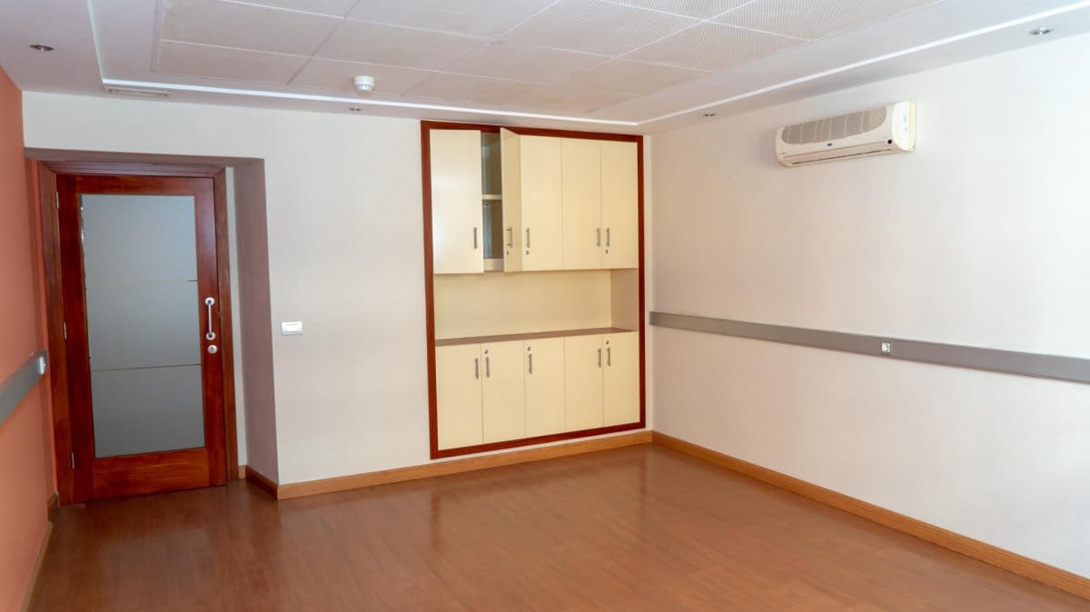 Erhverv til salg i San Cristobal de La Laguna - € 995.000 (Ref: 9234872)