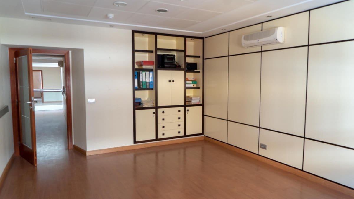 Erhverv til salg i San Cristobal de La Laguna - € 995.000 (Ref: 9234872)