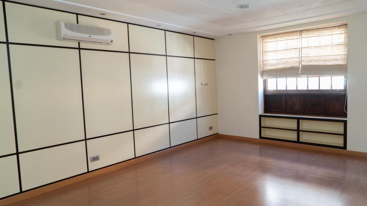 Erhverv til salg i San Cristobal de La Laguna - € 995.000 (Ref: 9234872)