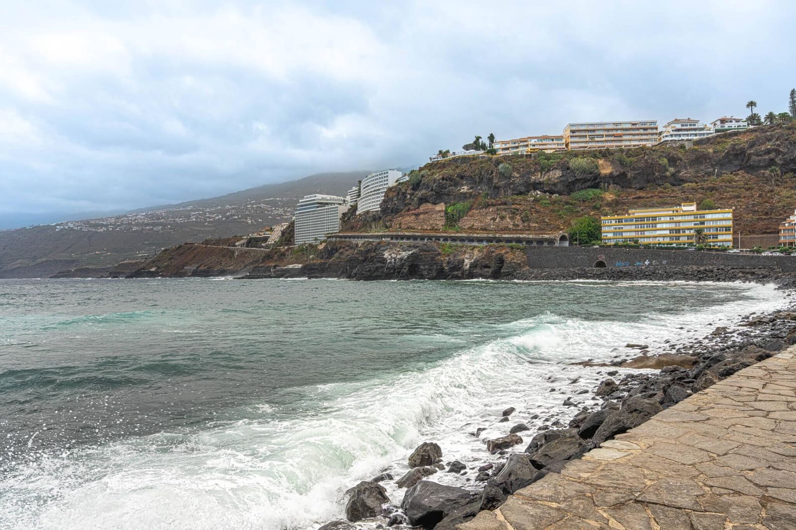 2 soveværelse Lejlighed til leje i Puerto de la Cruz - € 1.200 (Ref: 9257525)