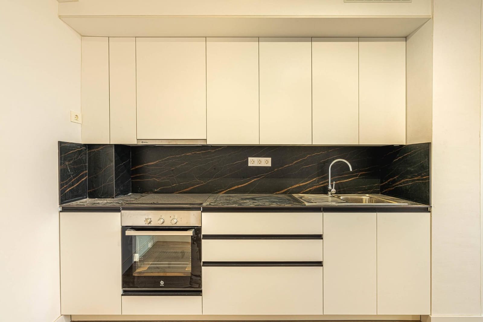 Ático de 2 habitaciones en Güímar en alquiler - 1.100 € (Ref: 9312751)