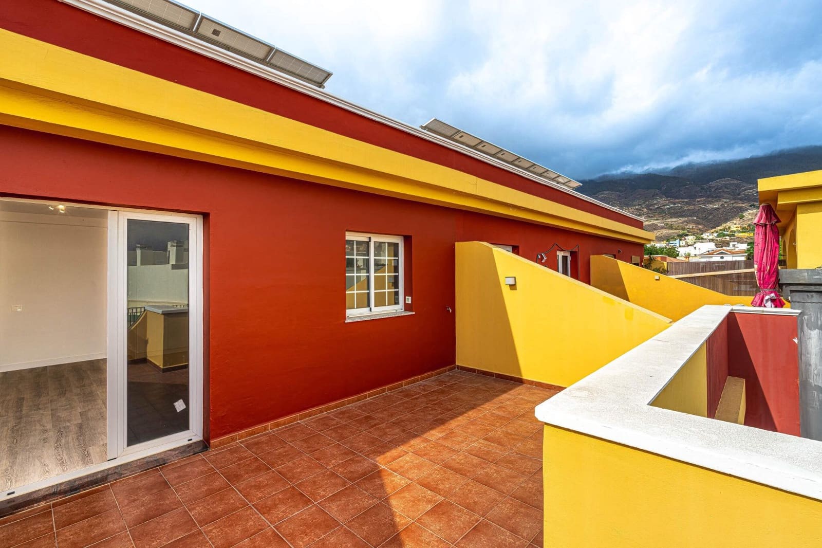 Ático de 2 habitaciones en Güímar en alquiler - 1.100 € (Ref: 9312751)