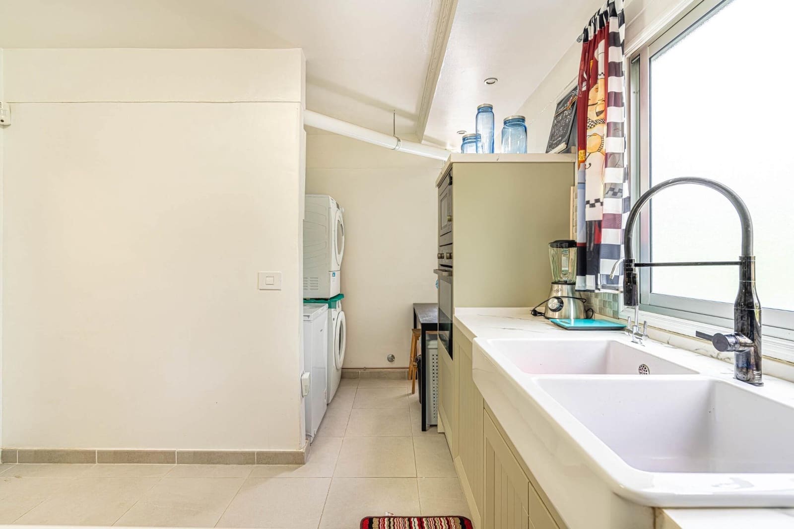 4 bedroom Flat for sale in Santa Cruz de Tenerife - € 195,000 (Ref: 9353502)