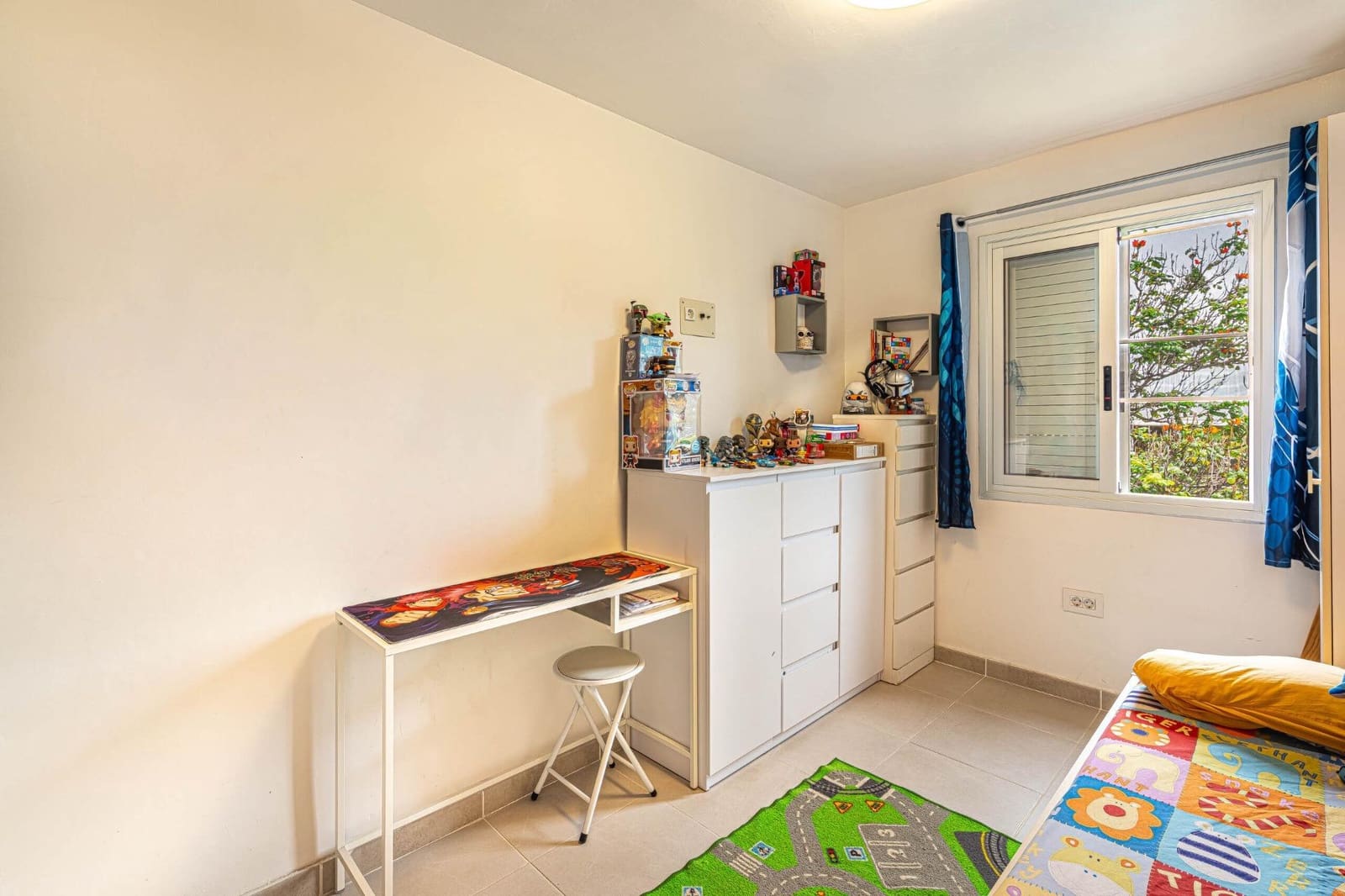 4 bedroom Flat for sale in Santa Cruz de Tenerife - € 195,000 (Ref: 9353502)