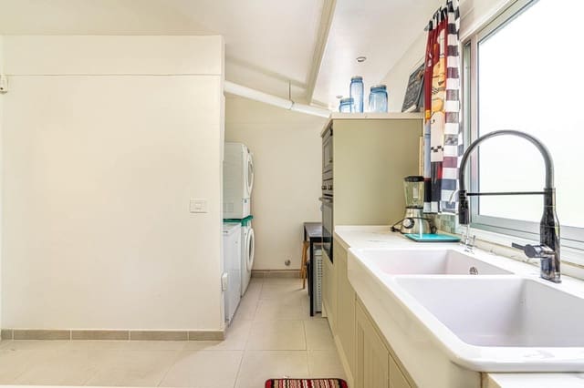 4 soverom Leilighet til salgs i Santa Cruz de Tenerife - € 195 000 (Ref: 9353502)