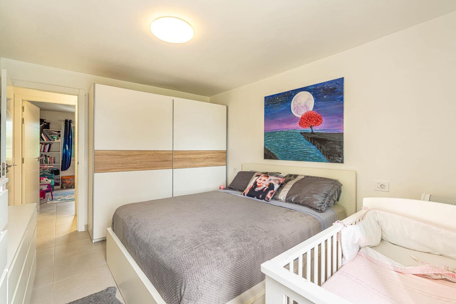 4 bedroom Flat for sale in Santa Cruz de Tenerife - € 195,000 (Ref: 9353502)