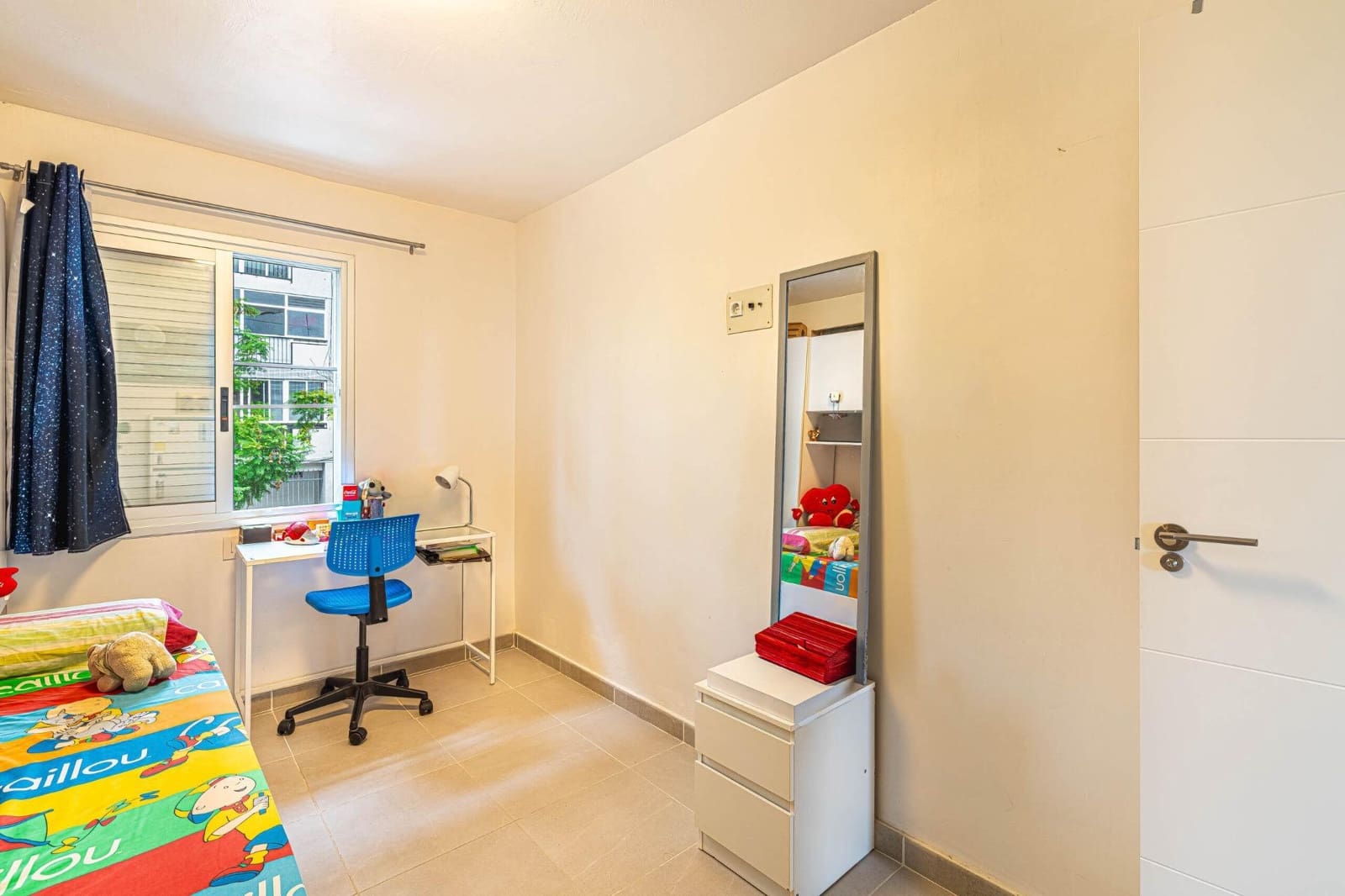 4 bedroom Flat for sale in Santa Cruz de Tenerife - € 195,000 (Ref: 9353502)