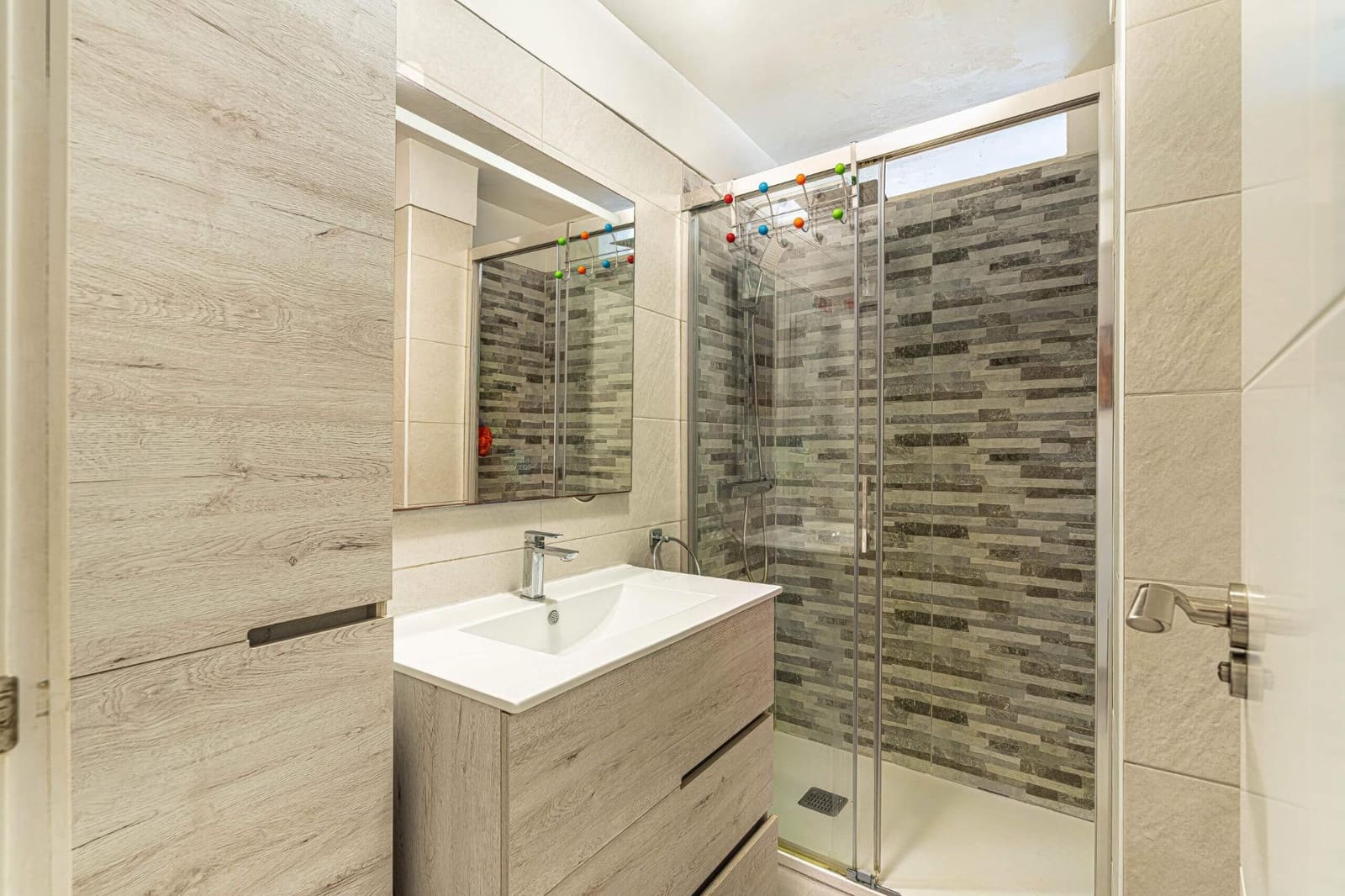 4 bedroom Flat for sale in Santa Cruz de Tenerife - € 195,000 (Ref: 9353502)