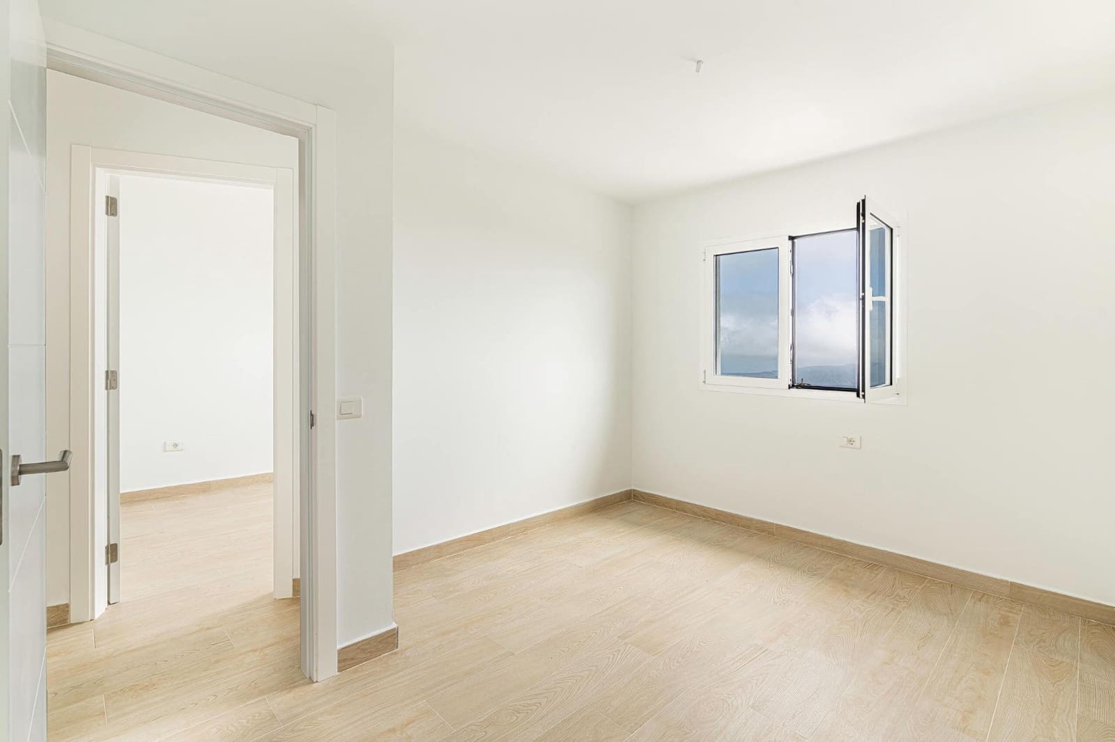 3 sovrum Semi-fristående Villa till salu i San Cristobal de La Laguna med garage - 448 000 € (Ref: 9401821)