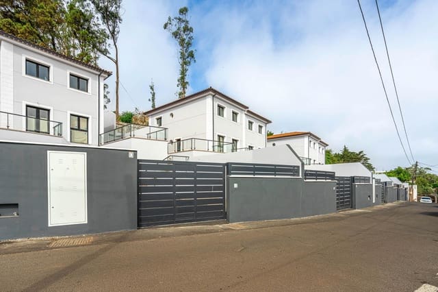 3 sovrum Semi-fristående Villa till salu i San Cristóbal de La Laguna med garage - 448 000 € (Ref: 9401821)