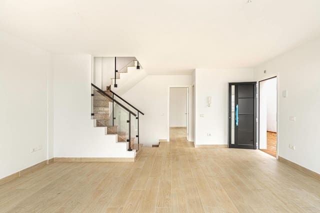 Pareado de 3 habitaciones en San Cristóbal de La Laguna en venta con garaje - 419.000 € (Ref: 9502682)