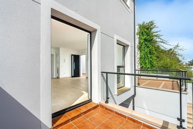 3 soveværelse Semi-Rækkehus til salg i San Cristóbal de La Laguna med garage - € 419.000 (Ref: 9502682)