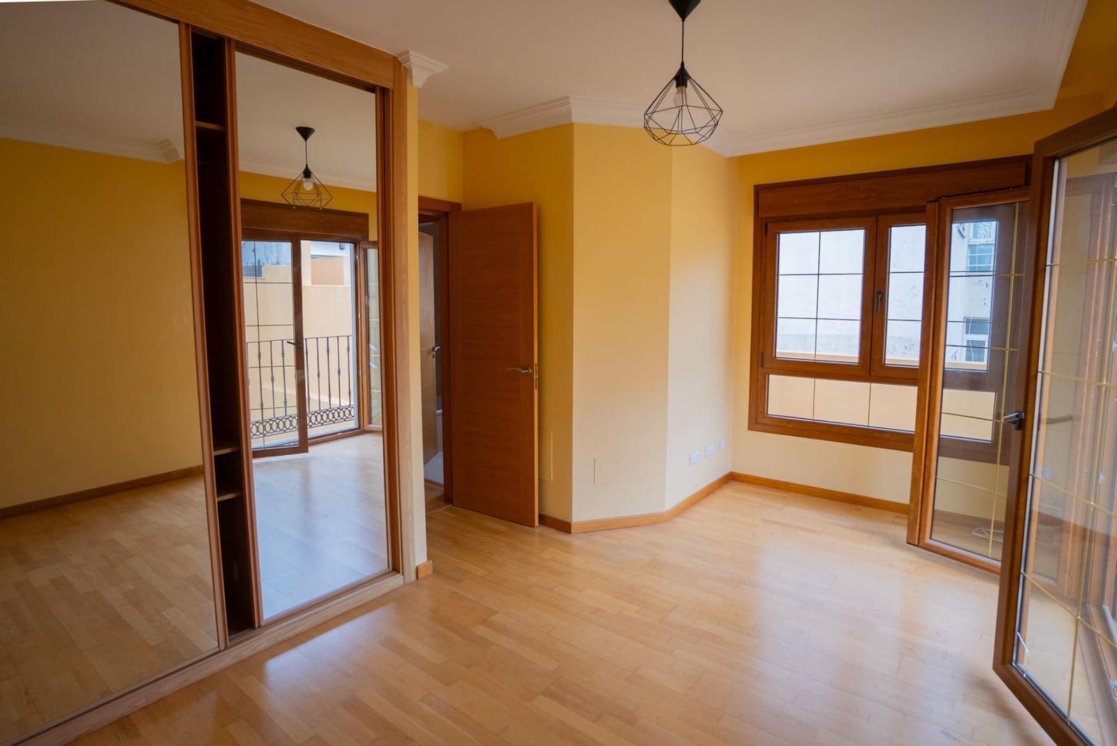 Adosado de 2 habitaciones en Tacoronte en venta con garaje - 295.000 € (Ref: 9524493)