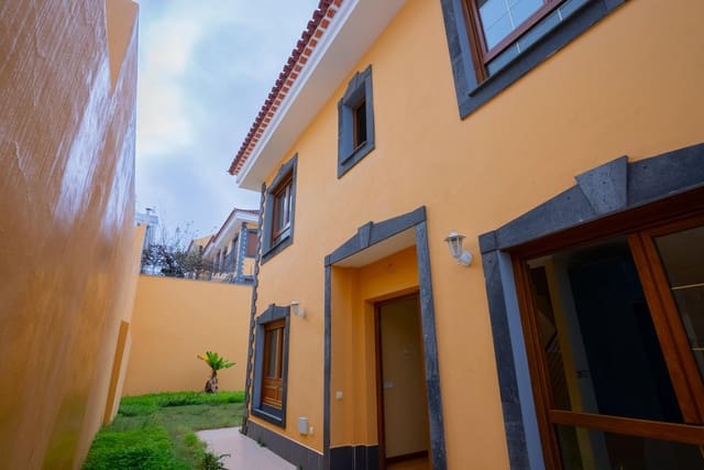 Adosado de 2 habitaciones en Tacoronte en venta con garaje - 295.000 € (Ref: 9524493)