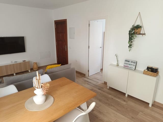 Piso de 2 habitaciones en La Salud, Santa Cruz de Tenerife en venta - 199.000 € (Ref: 9704973)