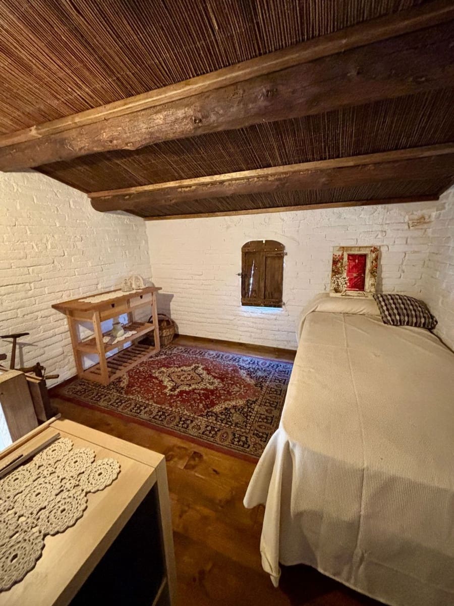 Landgrundstück zu verkaufen in Ginestar - 58.000 € (Ref: 10094027)