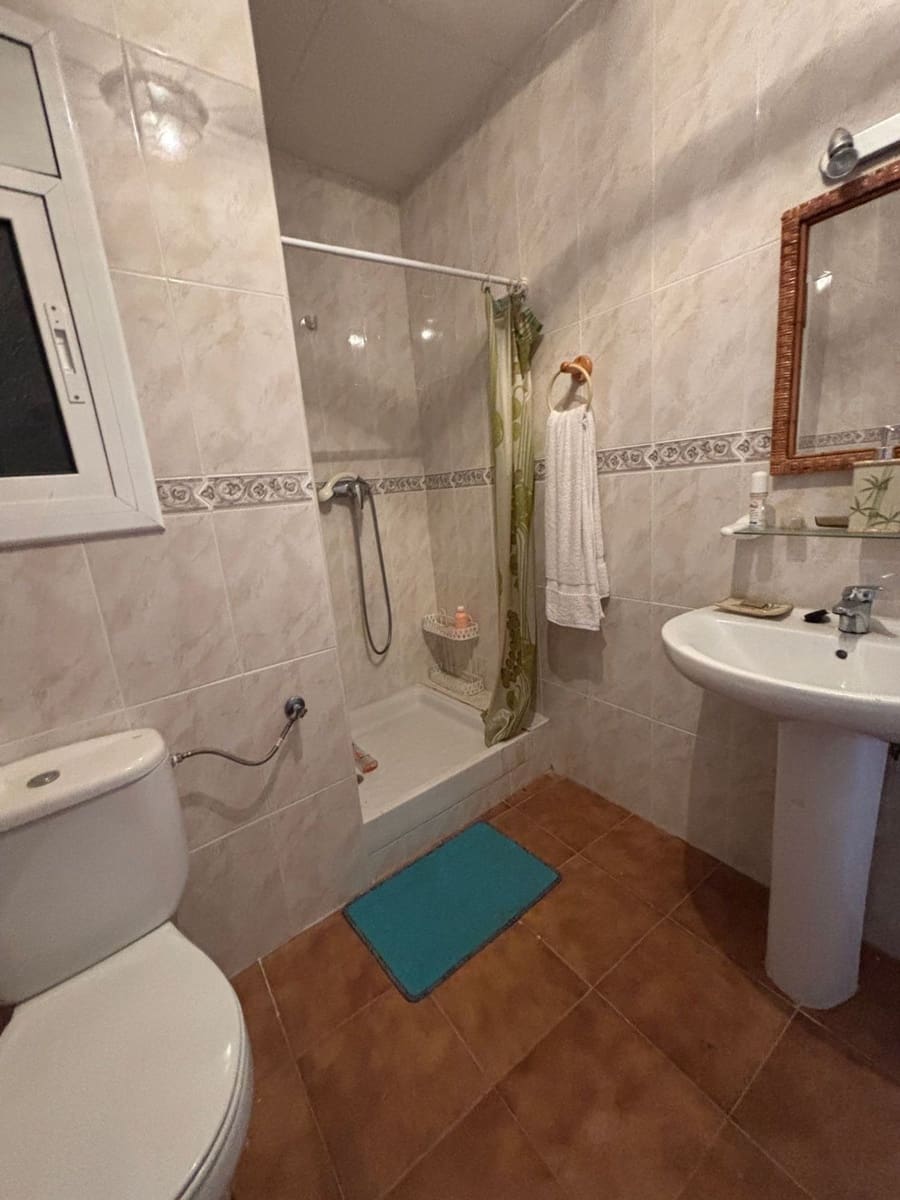 8 bedroom Finca/Country House for sale in Asco with garage - € 180,000 (Ref: 10160995)