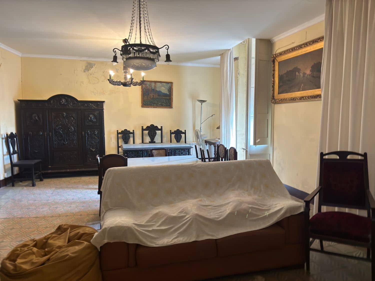 8 bedroom Finca/Country House for sale in Asco with garage - € 180,000 (Ref: 10160995)