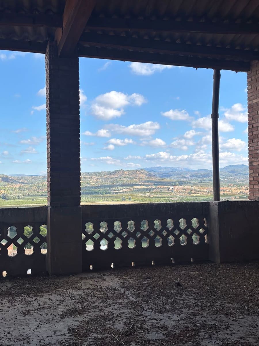 8 bedroom Finca/Country House for sale in Asco with garage - € 180,000 (Ref: 10160995)