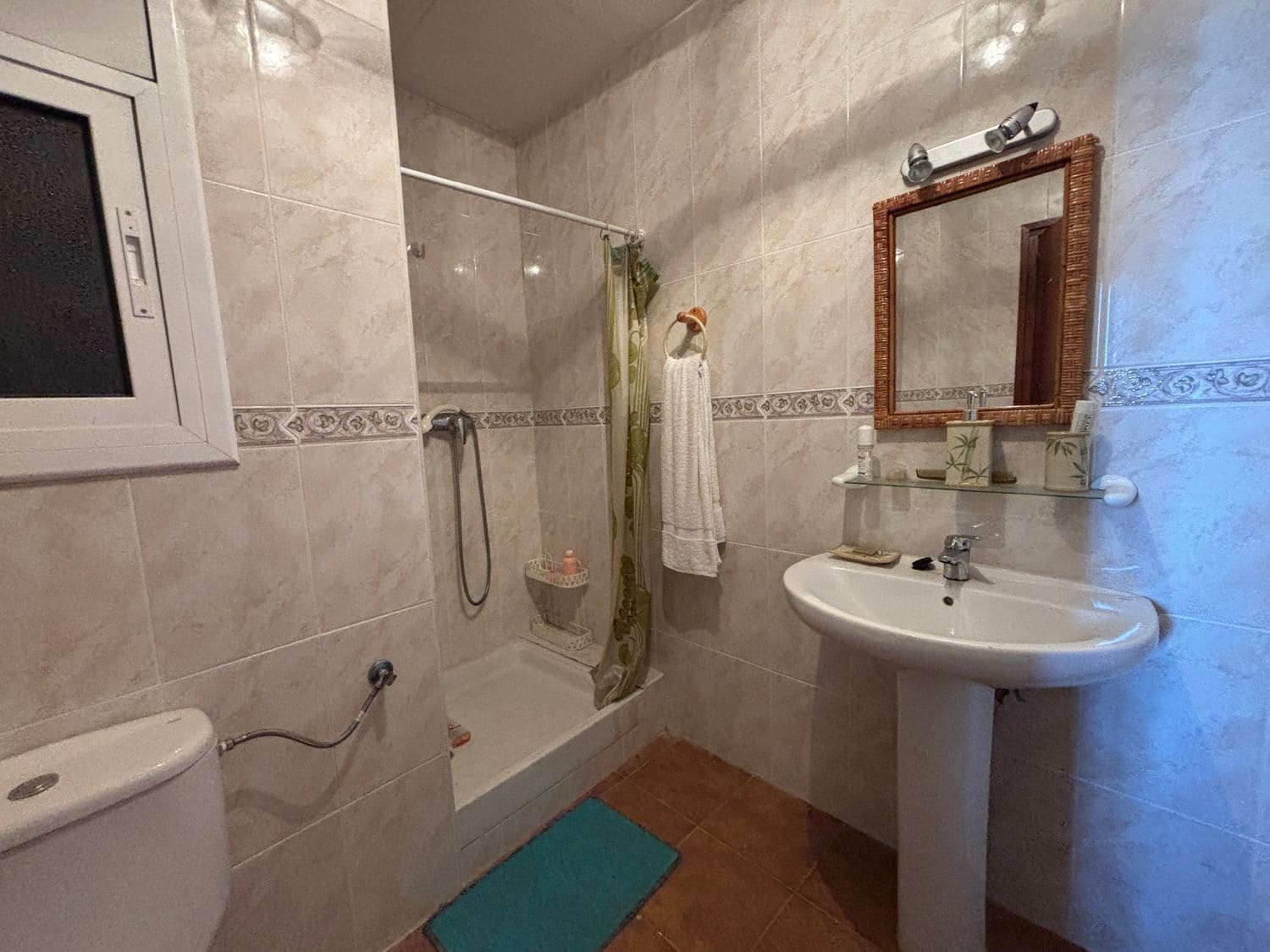 8 bedroom Finca/Country House for sale in Asco with garage - € 180,000 (Ref: 10160995)