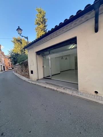 Kaupallinen vuokrattavana paikassa Tivissa - 460 € (Ref: 10164059)