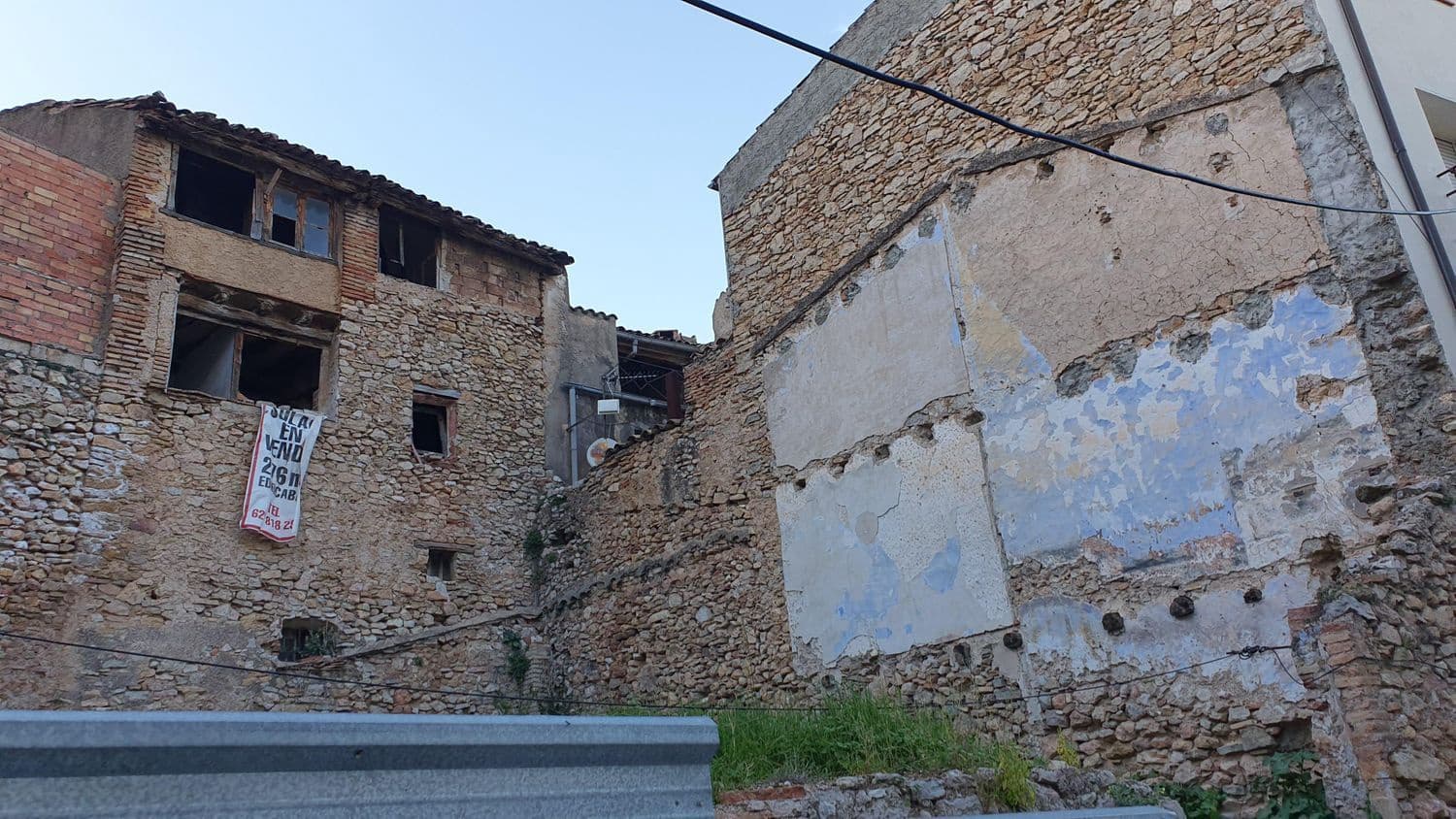 Finca/Casa Rural de 4 habitaciones en Tivissa en venta con garaje - 39.000 € (Ref: 6739031)