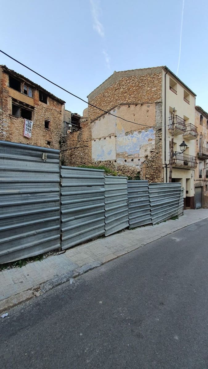 Finca/Casa Rural de 4 habitaciones en Tivissa en venta con garaje - 39.000 € (Ref: 6739031)