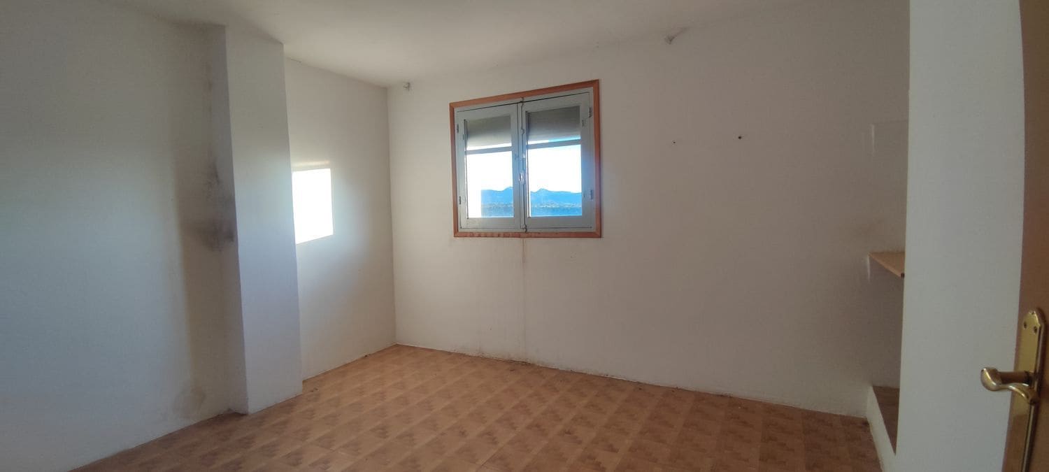 3 chambre Finca/Maison de Campagne à vendre à Tivissa avec garage - 65 000 € (Ref: 8168635)