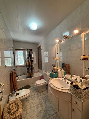 4 slaapkamer Finca/Landhuis te koop in Riba-roja d'Ebre met garage - € 49.000 (Ref: 8362072)