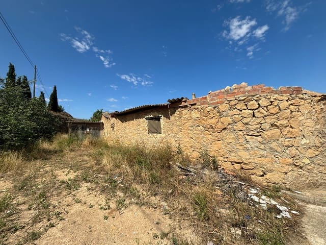 4 slaapkamer Finca/Landhuis te koop in Riba-roja d'Ebre met garage - € 49.000 (Ref: 8362072)