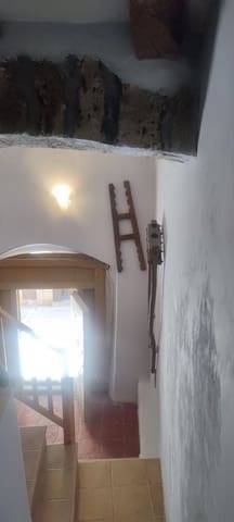 2 bedroom Finca/Country House for sale in Tivissa with garage - € 70,000 (Ref: 8599225)