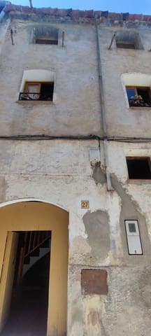 2 bedroom Finca/Country House for sale in Tivissa with garage - € 70,000 (Ref: 8599225)