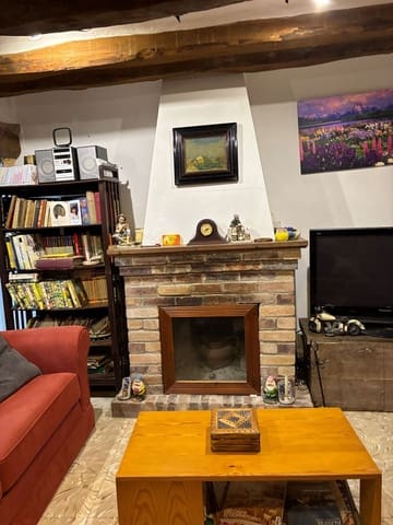 2 sypialnia Finka/Dom wiejski na sprzedaż w Tivissa z garażem - 199 000 € (Ref: 8638200)