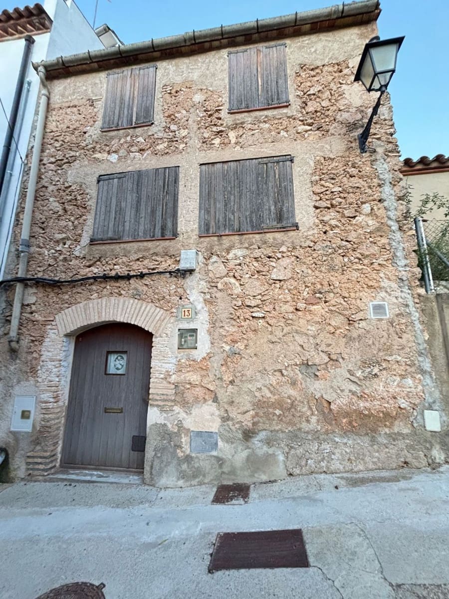 2 sypialnia Finka/Dom wiejski na sprzedaż w Tivissa z garażem - 199 000 € (Ref: 8638200)