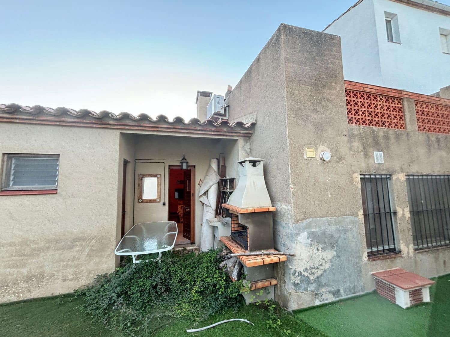 2 sypialnia Finka/Dom wiejski na sprzedaż w Tivissa z garażem - 199 000 € (Ref: 8638200)