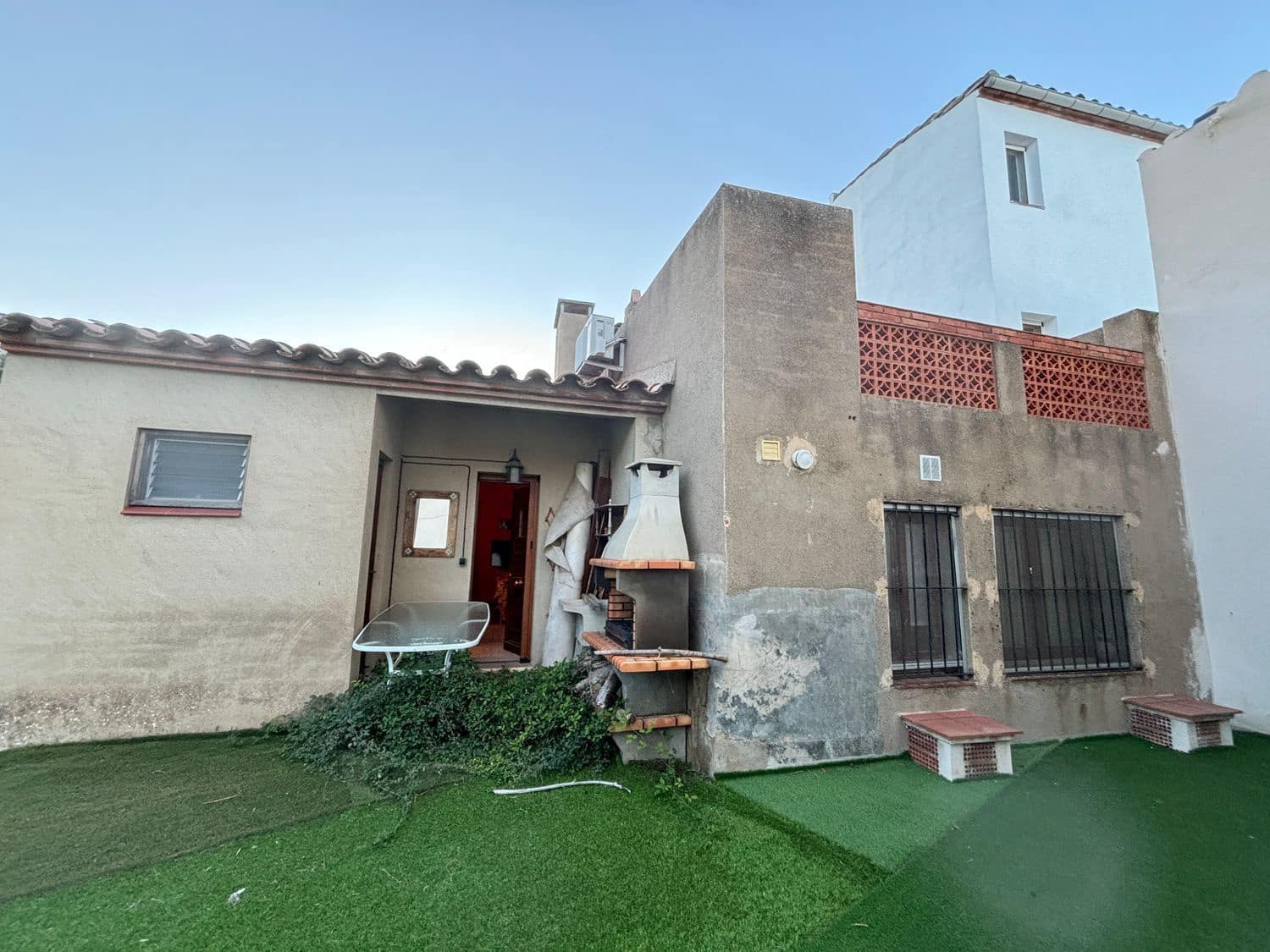 2 sypialnia Finka/Dom wiejski na sprzedaż w Tivissa z garażem - 199 000 € (Ref: 8638200)